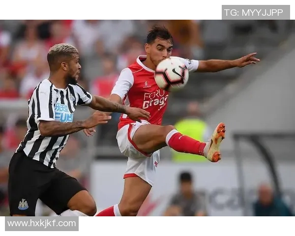 汉堡客场逼平德甲狼堡，表现令人期待！