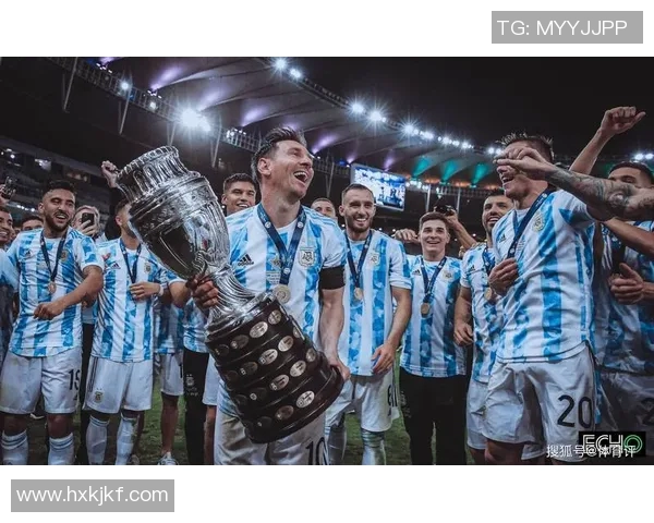 足球巨星梅西领衔阿根廷国家队夺得美洲杯冠军！